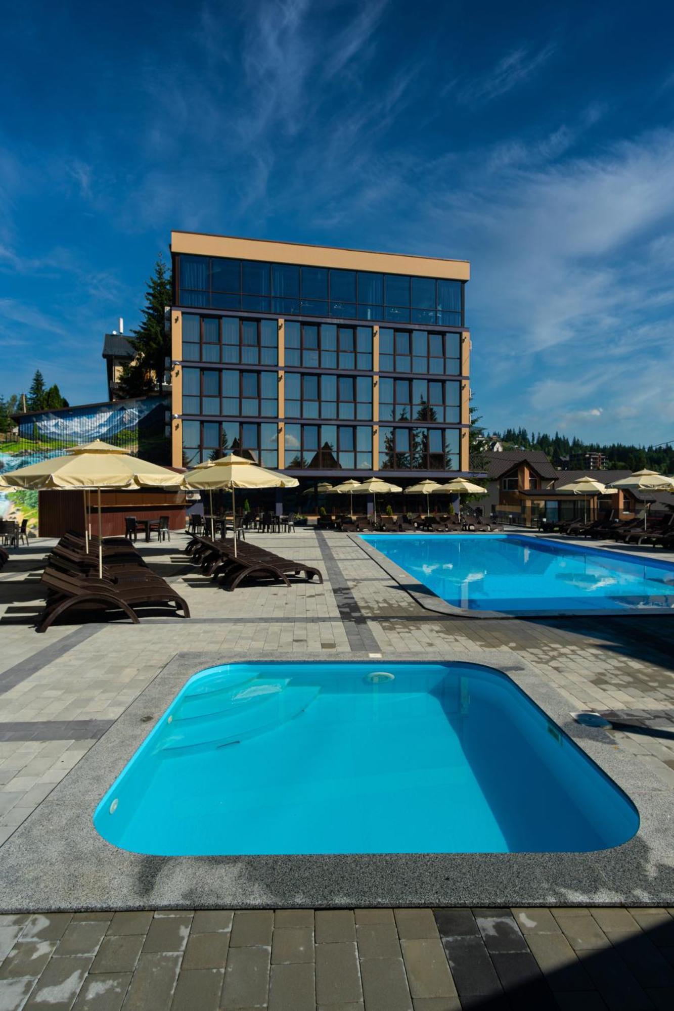 Hotel Summit Jablunyzja Exterior foto