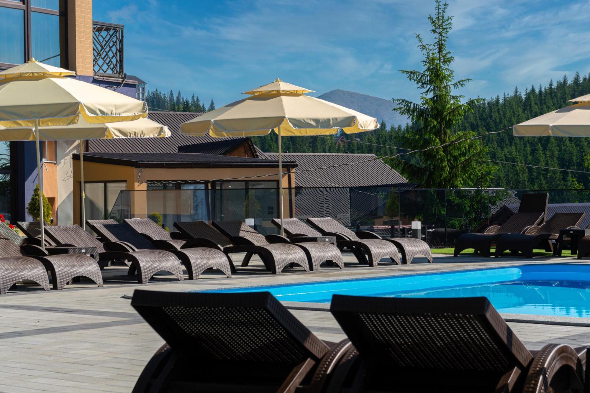 Hotel Summit Jablunyzja Exterior foto