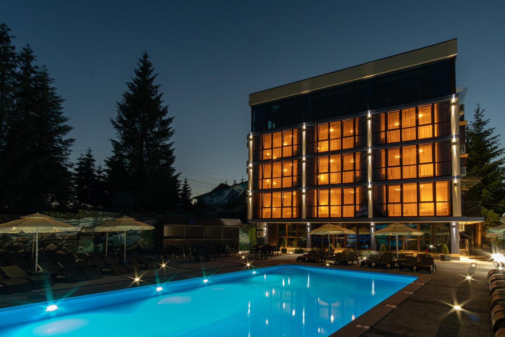 Hotel Summit Jablunyzja Exterior foto